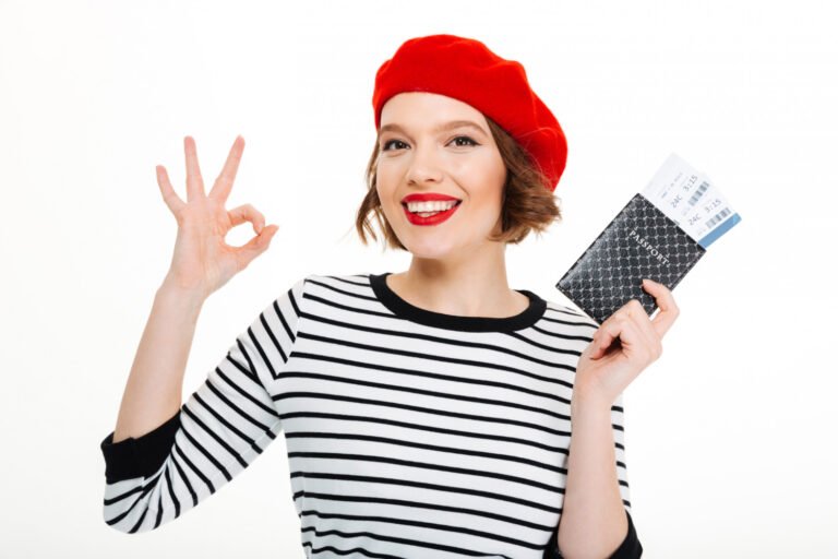 Why is the Golden Visa one of the most advantageous and fastest options for obtaining residency in Spain?